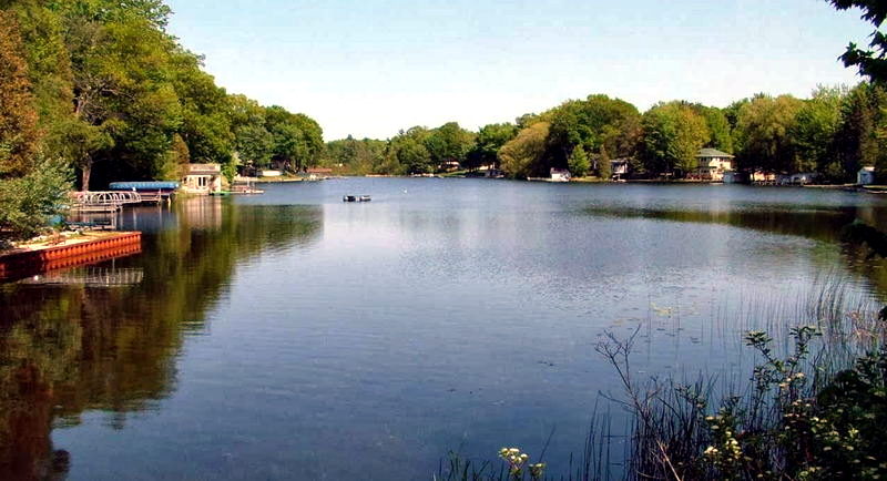 Neils Modern Cottages (Neils Resort) - Waterside Resort And Boat Rental